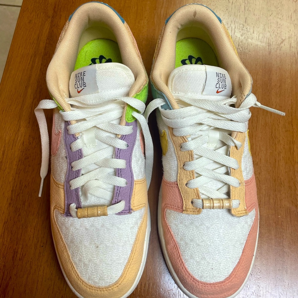 Nike Sun Club Dunks